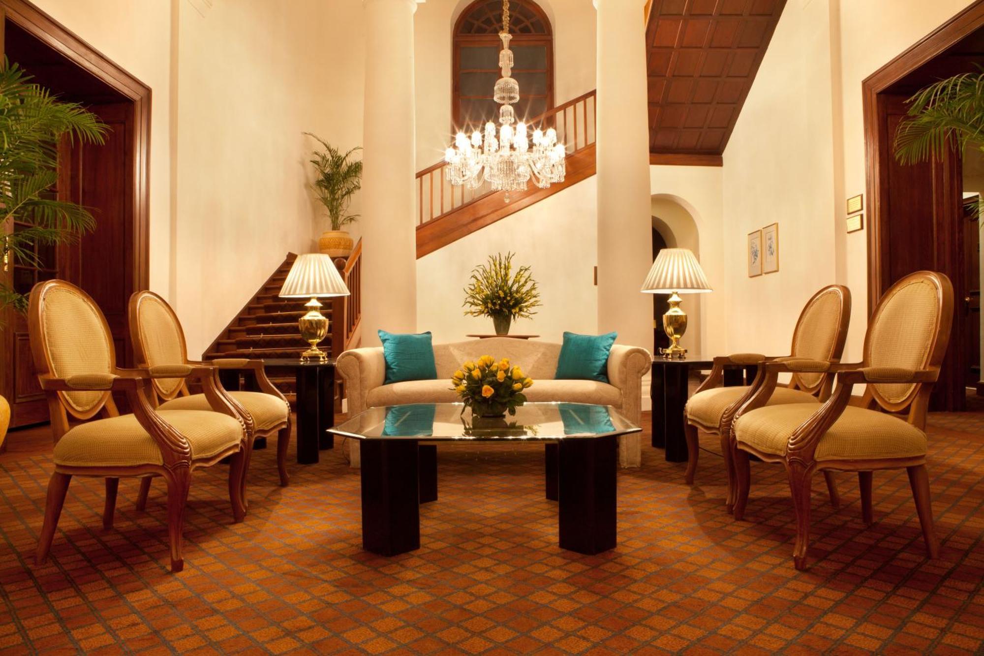 Maidens Hotel New Delhi Eksteriør bilde The Imperial Hotel