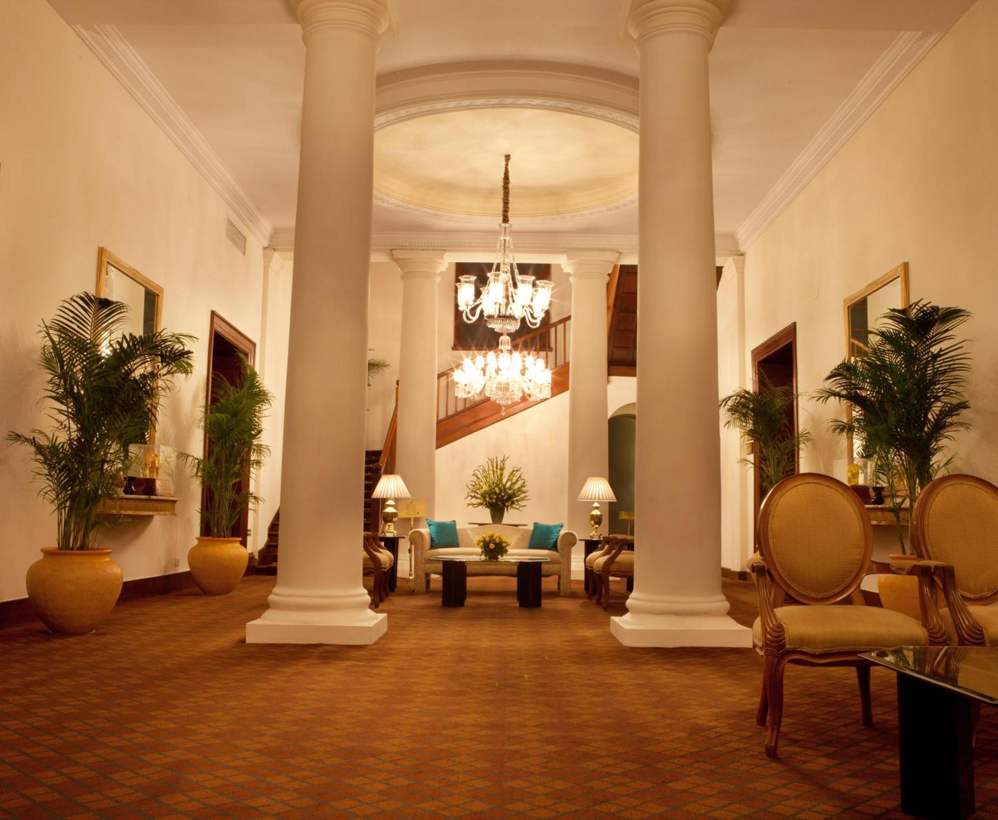 Maidens Hotel New Delhi Eksteriør bilde Interior of the hotel