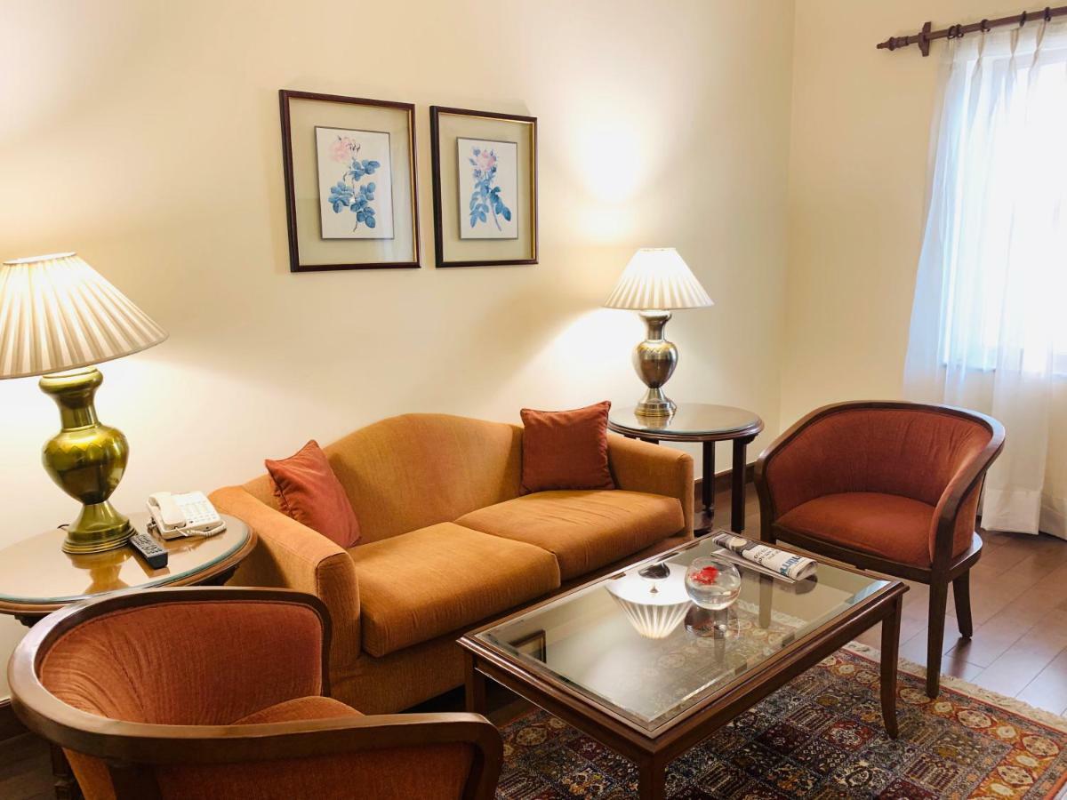 Maidens Hotel New Delhi Eksteriør bilde